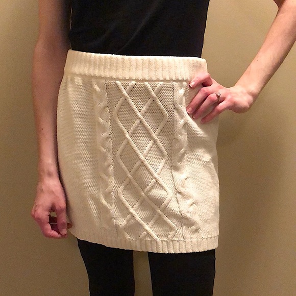 Cute knitted mini skirt - Picture 11 of 11
